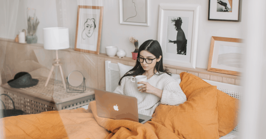 woman wanting to learn how to be a transaction coordinator and learn to work from home
